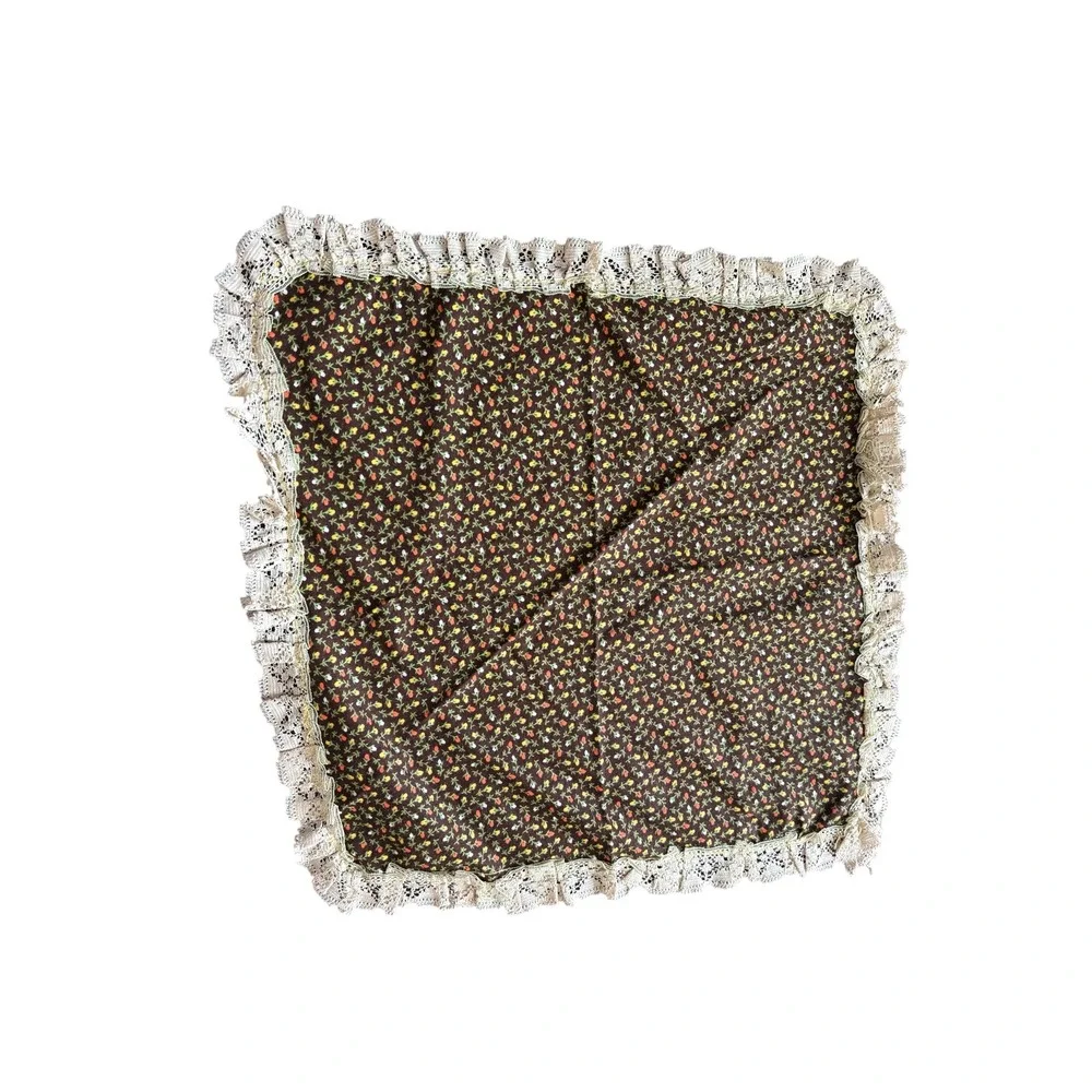 Vintage Grandmacore Floral‎ Napkins with Wooden Rings Set
